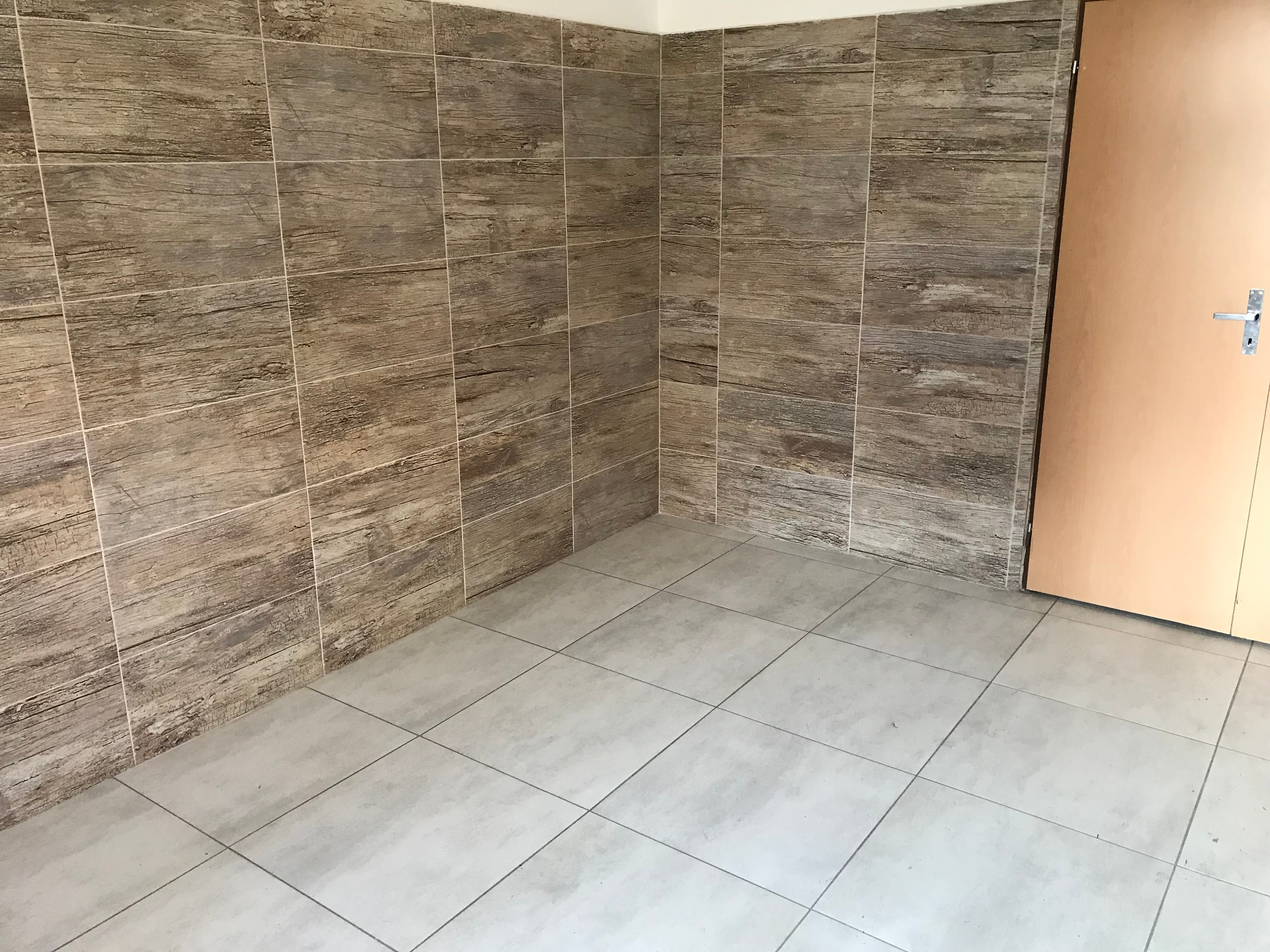 Obnova schodísk a spoločných priestorov - Bytový dom - Snina - fotka 40