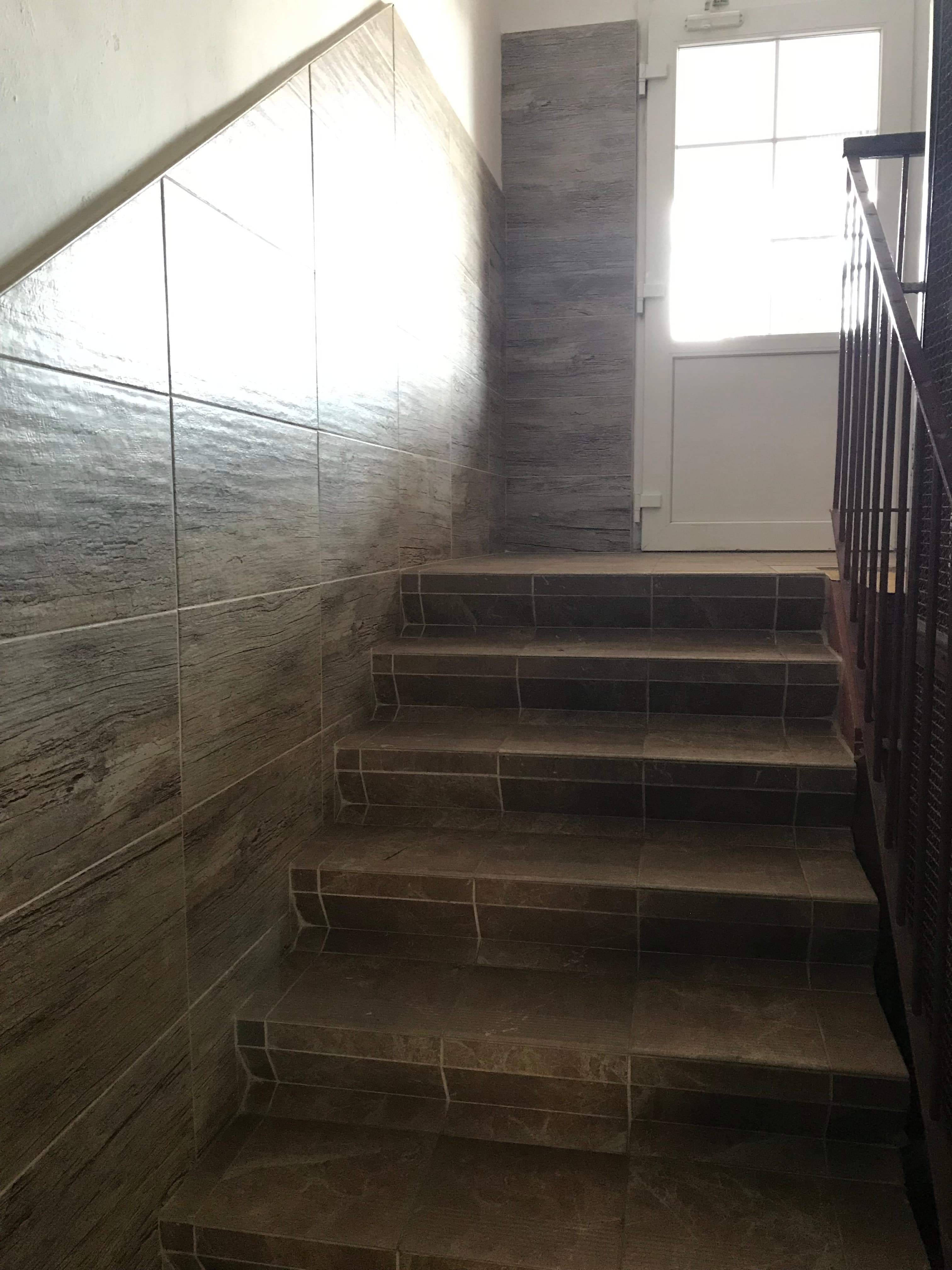 Obnova schodísk a spoločných priestorov - Bytový dom - Snina - fotka 27