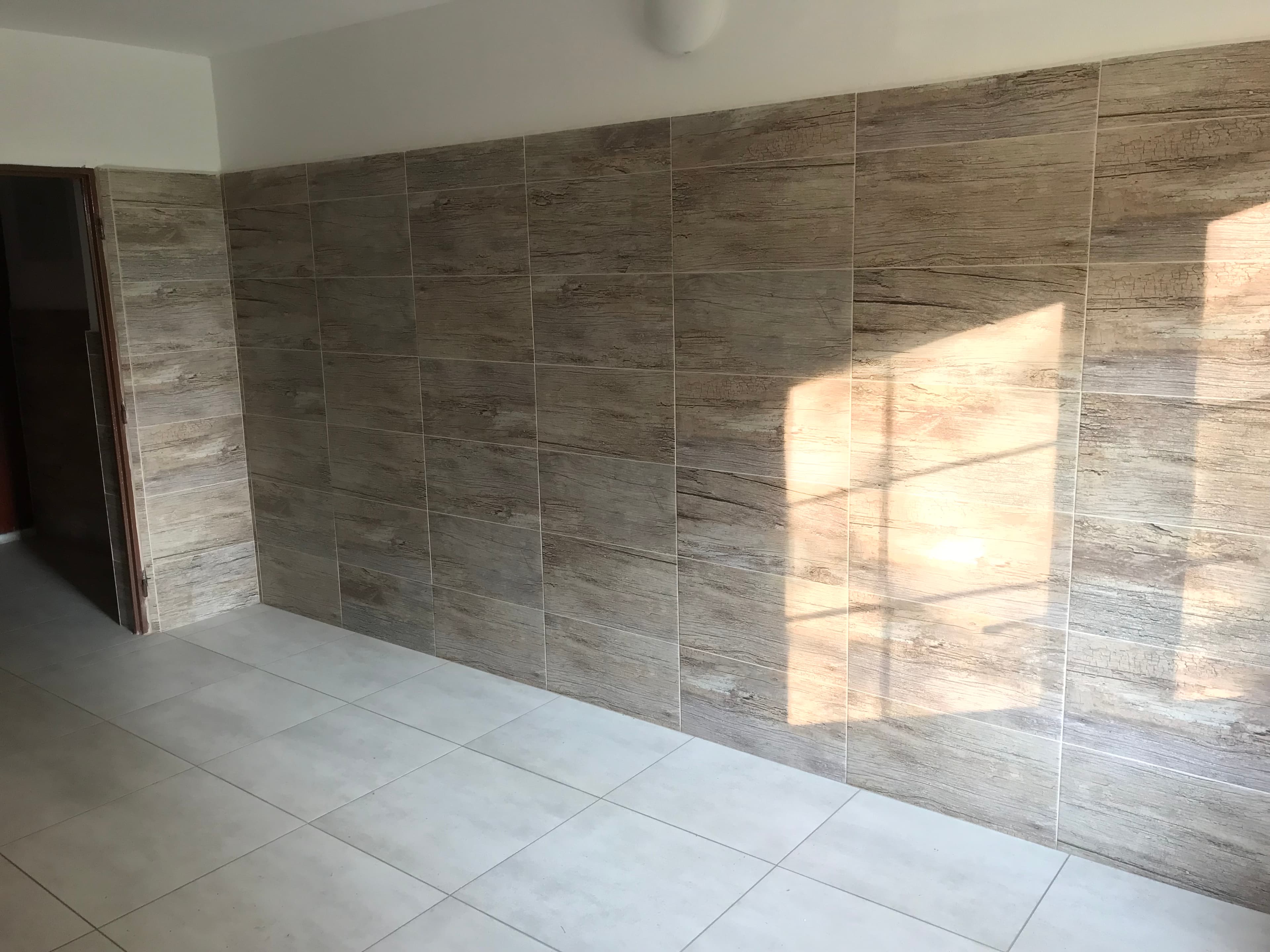 Obnova schodísk a spoločných priestorov - Bytový dom - Snina - fotka 6