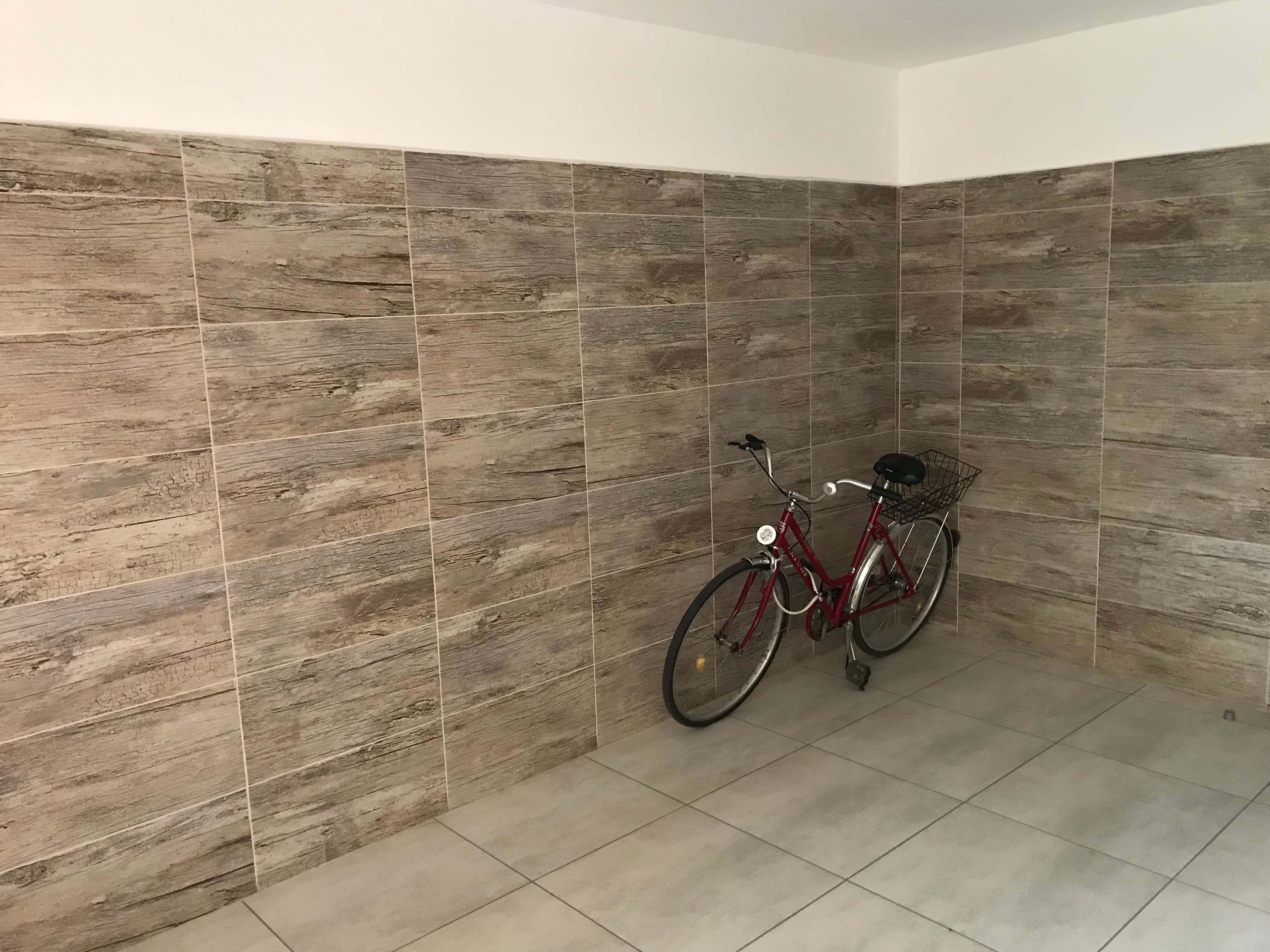 Obnova schodísk a spoločných priestorov - Bytový dom - Snina - fotka 3